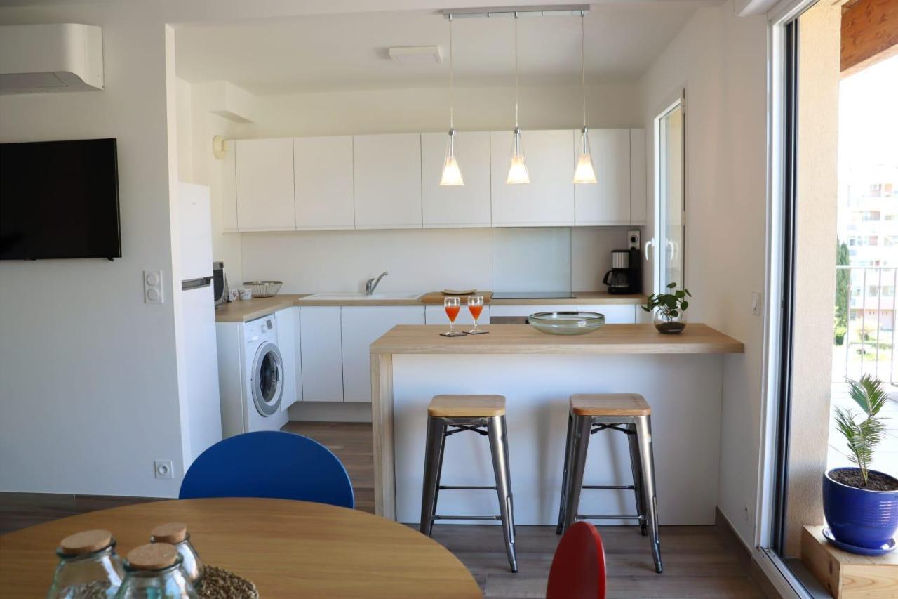 Apartamento Uzes Centre La Terrasse Des Capucines Avec Garage Privee Exterior foto